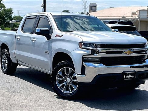 Used 2020 Chevrolet Silverado 1500 LT w/ Texas Edition AWD/4WD image 37