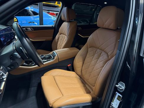 Used 2024 BMW X5 M60i image 15