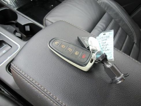 Used 2018 Ford Escape Titanium image 33