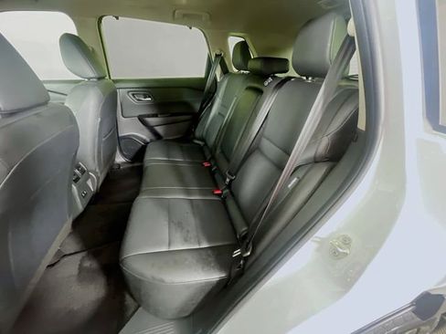 Used 2025 Nissan Rogue SV w/ SV Premium Package FWD image 25