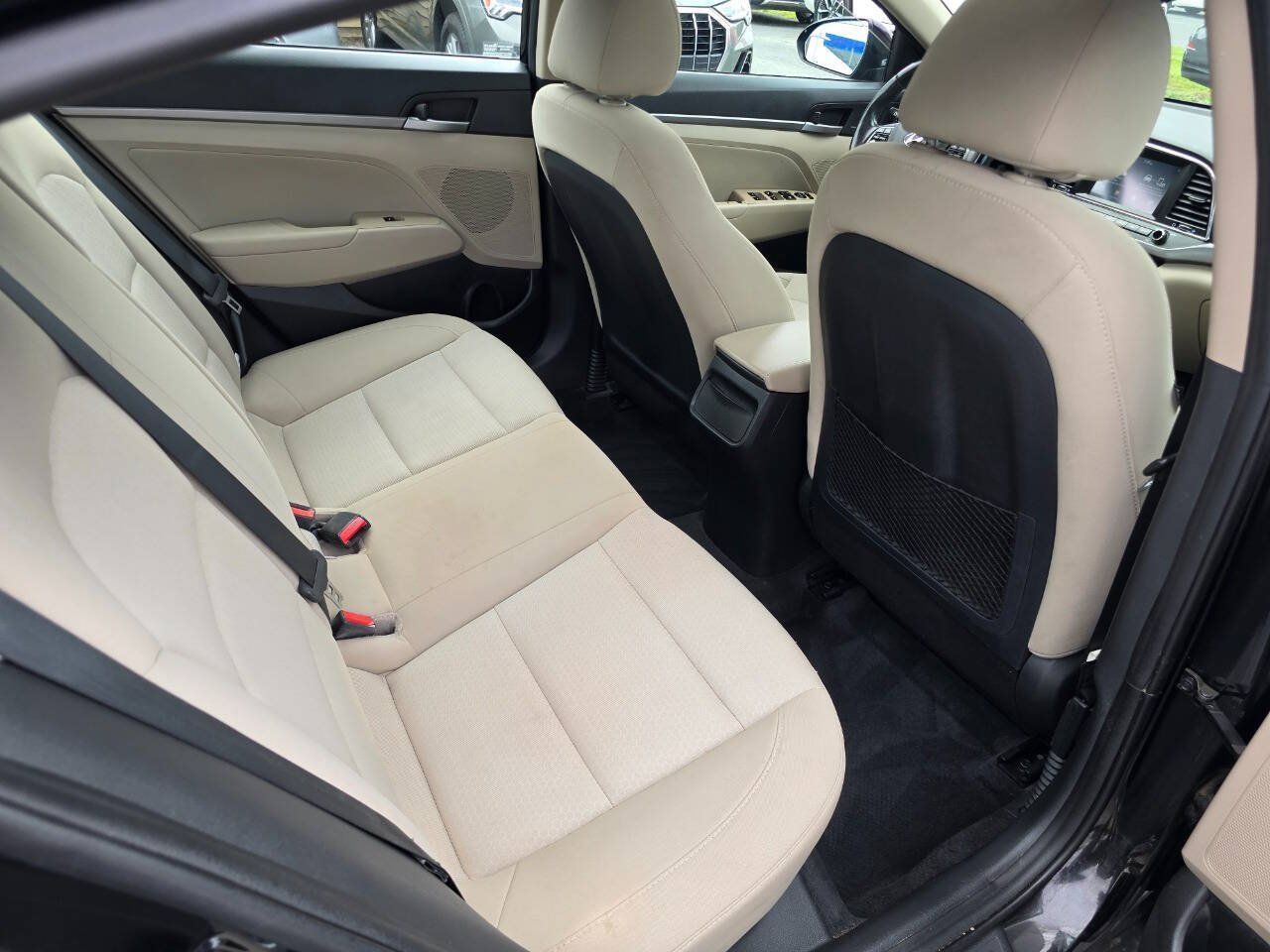 Used 2017 Hyundai Elantra Value Edition w/ Cargo Package FWD image 25