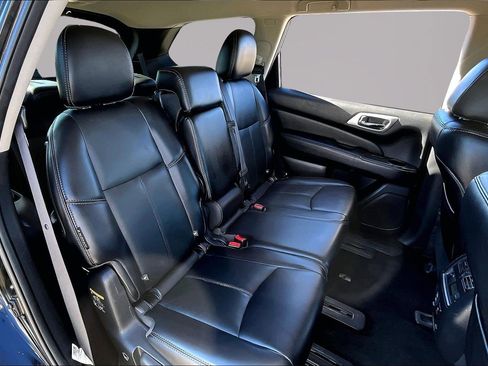 Used 2018 Nissan Pathfinder SL w/ Midnight Edition Package image 25