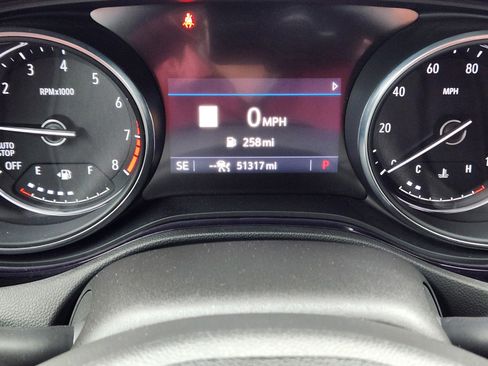 Used 2022 Buick Encore GX Select w/ Advanced Technology Package FWD image 13