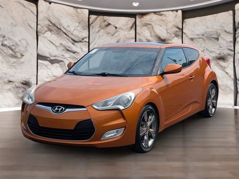 Used 2016 Hyundai Veloster w/ Option Group 03 FWD image 1