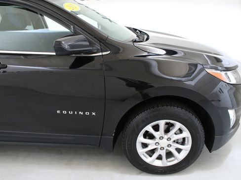 Used 2020 Chevrolet Equinox LT w/ Driver Convenience Package image 10