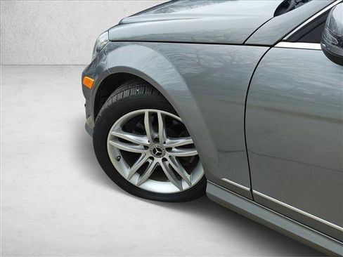 Used 2013 Mercedes-Benz C 250 Sedan image 10