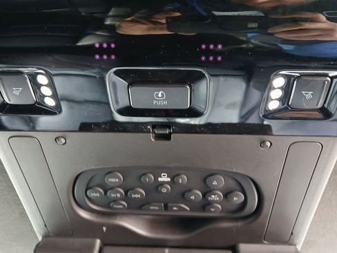 Used 2020 Cadillac Escalade Platinum image 71