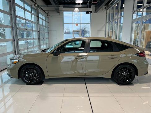 Used 2025 Honda Civic Sport image 3