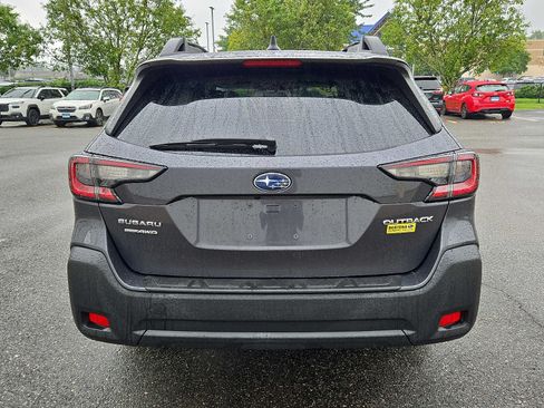 Used 2024 Subaru Outback Premium AWD/4WD image 5