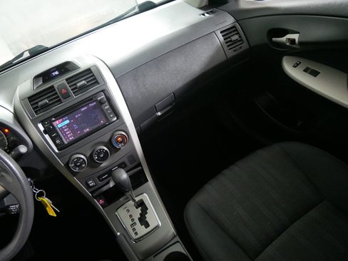 Used 2013 Toyota Corolla S w/ Premium Pkg FWD image 11