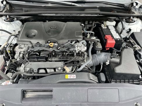 Used 2023 Toyota Camry SE image 11