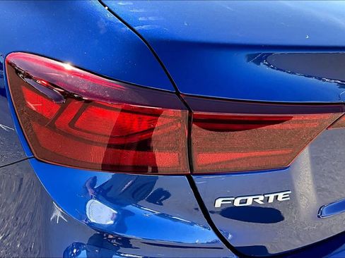 Used 2023 Kia Forte LXS w/ LXS Technology Package FWD image 28