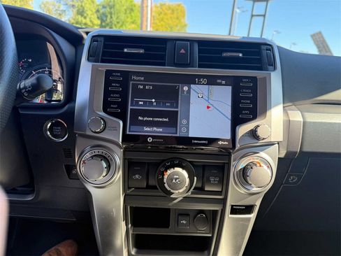 Used 2024 Toyota 4Runner SR5 Premium image 9