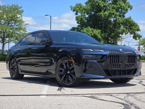 Used 2024 BMW 760i xDrive AWD/4WD image 1