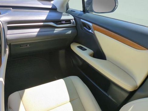 Used 2022 Lexus RX 350 350 w/ Premium Package image 16