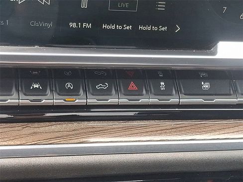 Used 2023 GMC Sierra 1500 Elevation image 25