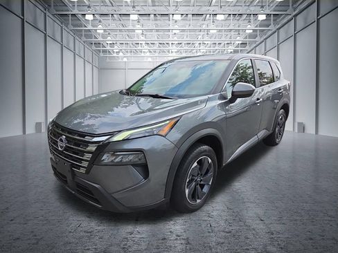 Certified 2025 Nissan Rogue SV FWD image 3