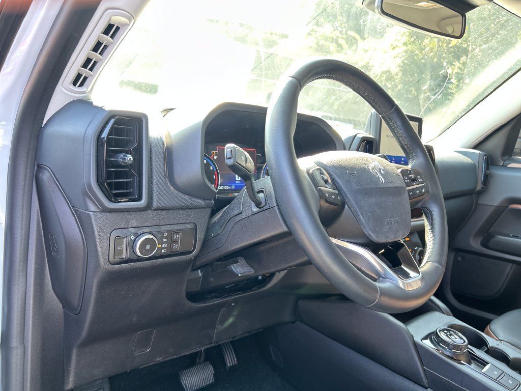 Used 2024 Ford Bronco Sport Outer Banks AWD/4WD image 10