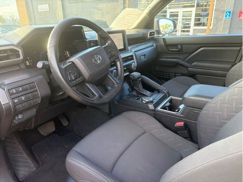 Used 2025 Toyota Tacoma SR5 AWD/4WD image 2