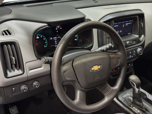 Used 2022 Chevrolet Colorado W/T AWD/4WD image 15