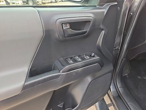 Used 2022 Toyota Tacoma SR image 36