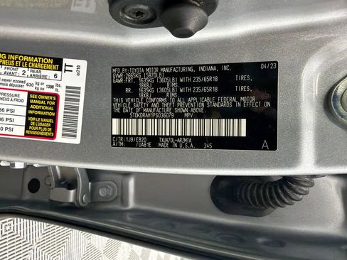 Used 2023 Toyota Highlander XLE FWD image 34