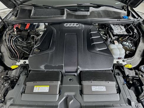 Used 2021 Audi Q7 2.0T Premium Plus w/ Premium Plus Package AWD/4WD image 32