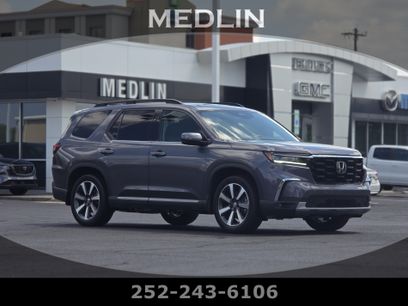 Used 2025 Honda Pilot Touring