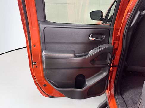 Used 2025 Nissan Frontier Pro-X w/ Pro Convenience Package image 25