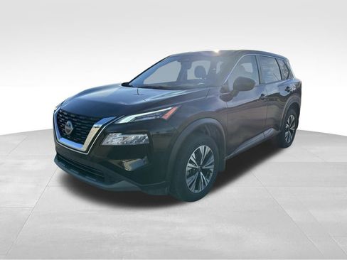 Used 2023 Nissan Rogue SV image 2