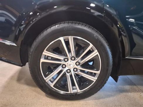 Used 2024 Cadillac Lyriq Luxury image 8