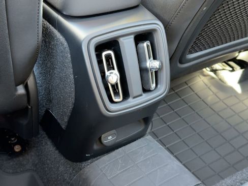 Used 2023 Volvo C40 P8 Recharge Plus image 26