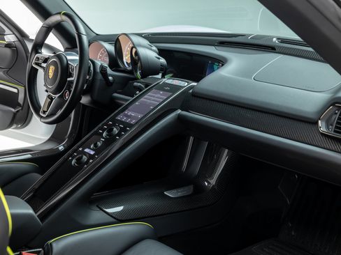 Used 2015 Porsche 918 Spyder AWD/4WD image 45