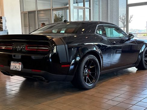 Used 2023 Dodge Challenger SRT Hellcat image 3