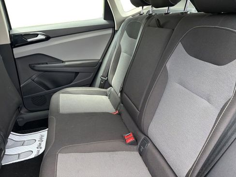 Certified 2024 Volkswagen Taos S FWD image 24