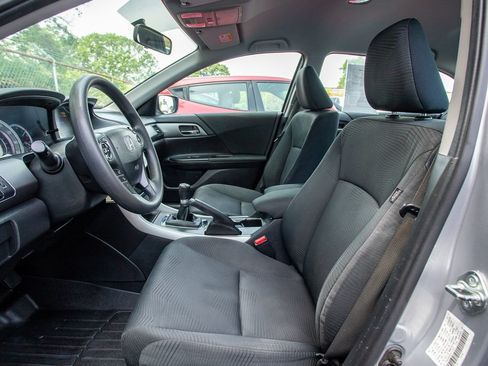 Used 2015 Honda Accord LX image 7
