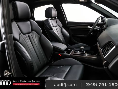 Used 2023 Audi Q5 2.0T Premium w/ Convenience Package image 8