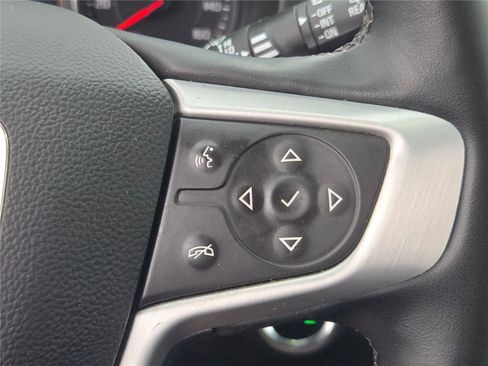 Used 2023 GMC Terrain SLT image 35