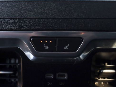 Used 2024 GMC Sierra 3500 Denali w/ Denali Reserve Package image 46