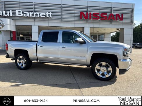 Used 2018 Chevrolet Silverado 1500 LTZ w/ Sport Package AWD/4WD image 3