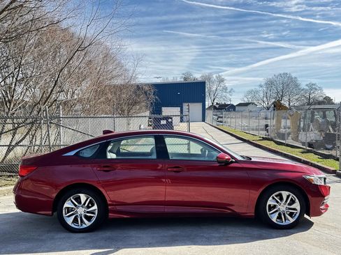 Used 2019 Honda Accord LX image 4