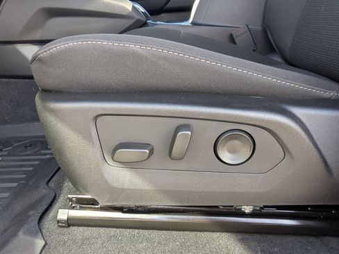 New 2026 GMC Canyon Elevation w/ Convenience Package image 24