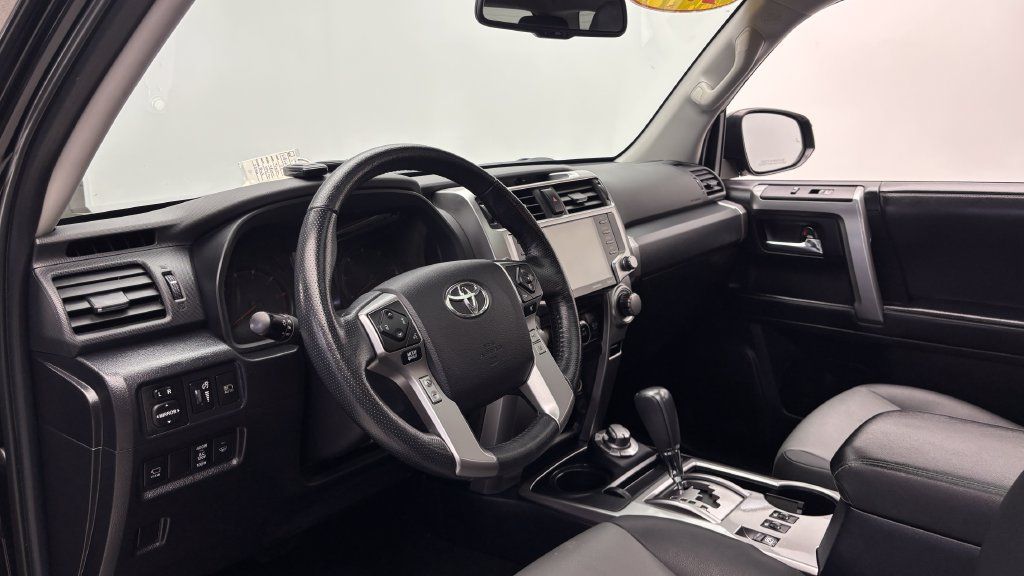 Used 2023 Toyota 4Runner SR5 Premium w/ Moonroof Package AWD/4WD image 13