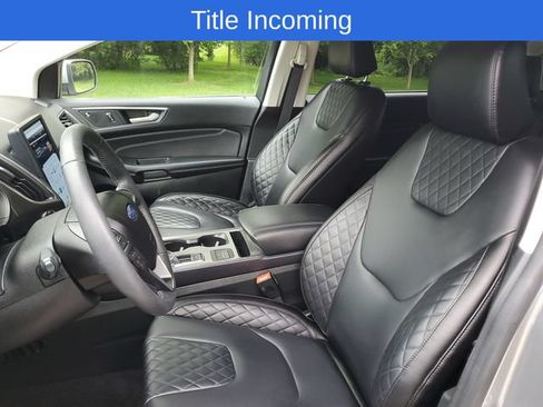 Used 2023 Ford Edge Titanium AWD/4WD image 5