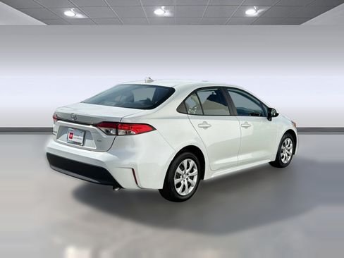 Used 2024 Toyota Corolla LE FWD image 9