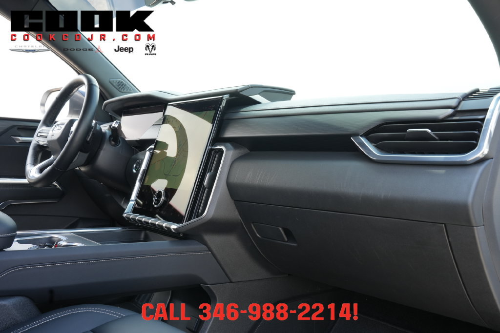 Used 2026 GMC Acadia Elevation w/ Elevation Premium Package FWD image 25