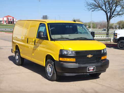 New 2025 Chevrolet Express 2500 image 2