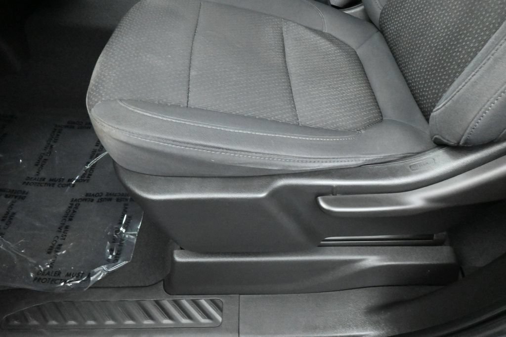 Used 2019 Chevrolet Silverado 1500 Custom w/ Custom Value Package RWD image 18