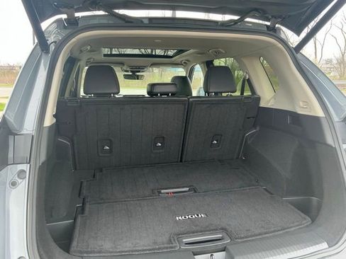 Used 2023 Nissan Rogue Platinum w/ Platinum Premium Package image 11