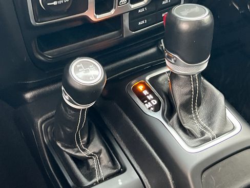 Used 2023 Jeep Wrangler Sahara image 21